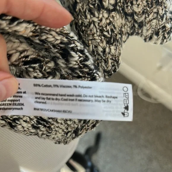 Eileen Fisher Black/white/gold cropped 3/4 Bell Sleeves, XS, Like New - Picture 6 of 6